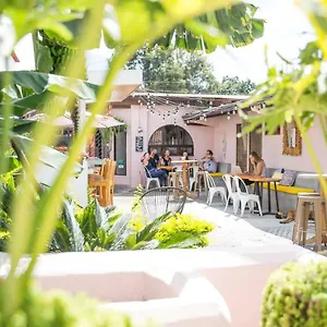 Auberge de jeunesse Maya Papaya, Antigua